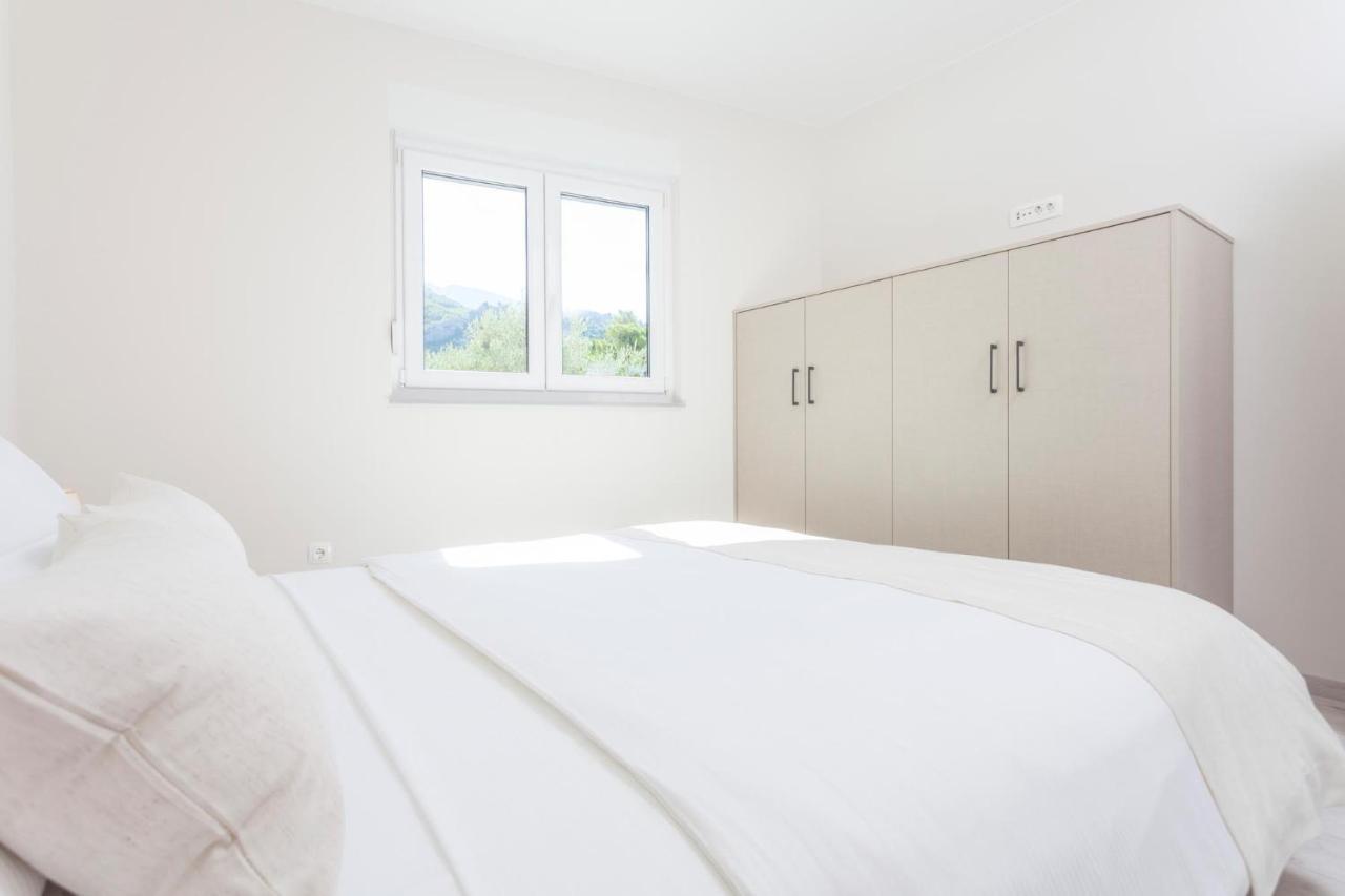 Tinel Boutique Apartment Promajna Exterior foto